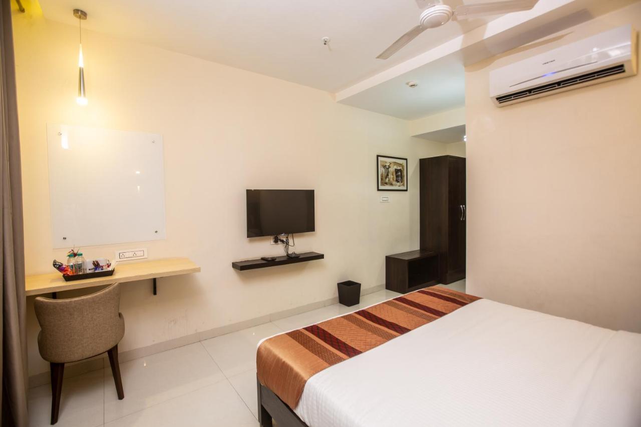 Hotel Singh'S By Wb Inn, Vashi, نافي مومباي المظهر الخارجي الصورة