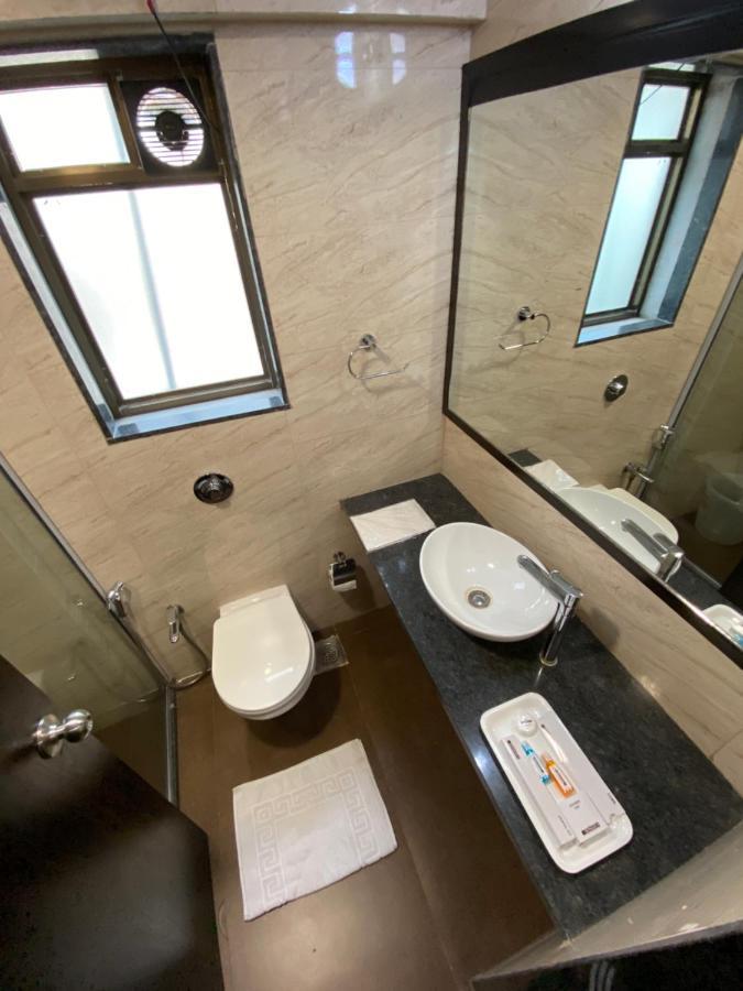 Hotel Singh'S By Wb Inn, Vashi, نافي مومباي المظهر الخارجي الصورة