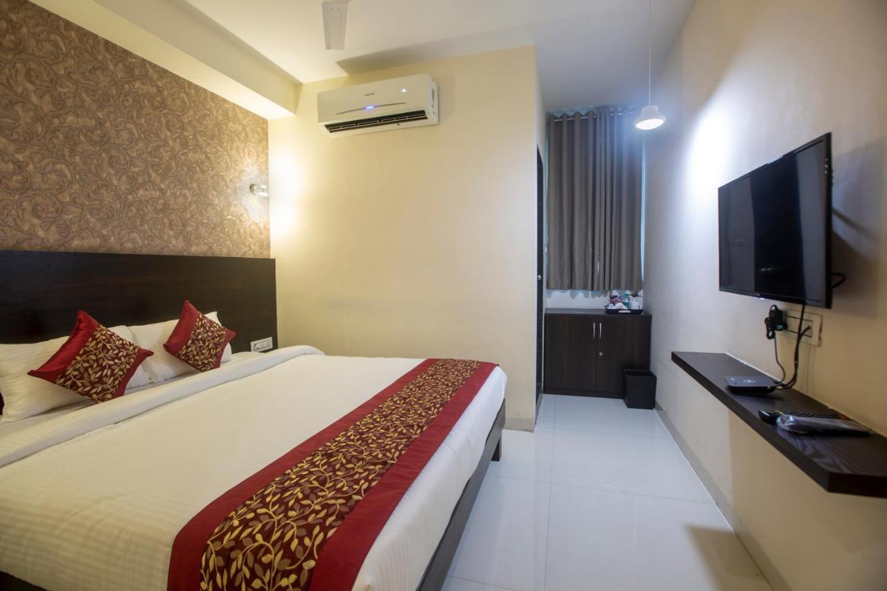 Hotel Singh'S By Wb Inn, Vashi, نافي مومباي المظهر الخارجي الصورة