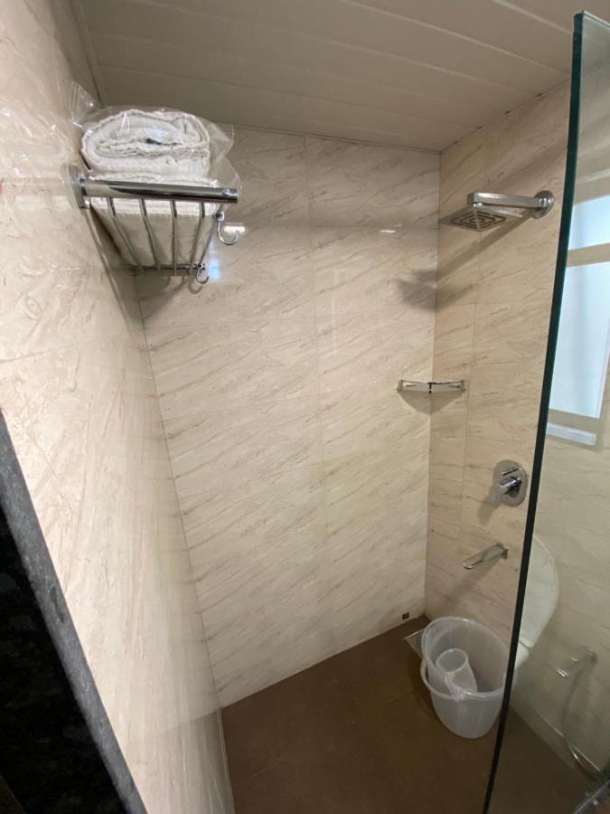 Hotel Singh'S By Wb Inn, Vashi, نافي مومباي المظهر الخارجي الصورة