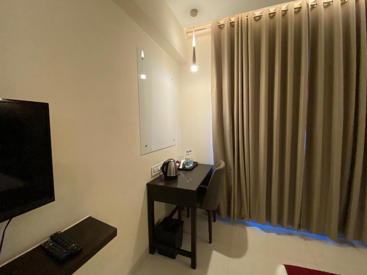 Hotel Singh'S By Wb Inn, Vashi, نافي مومباي المظهر الخارجي الصورة