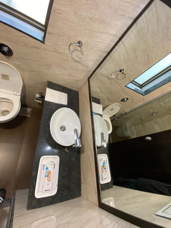 Hotel Singh'S By Wb Inn, Vashi, نافي مومباي المظهر الخارجي الصورة