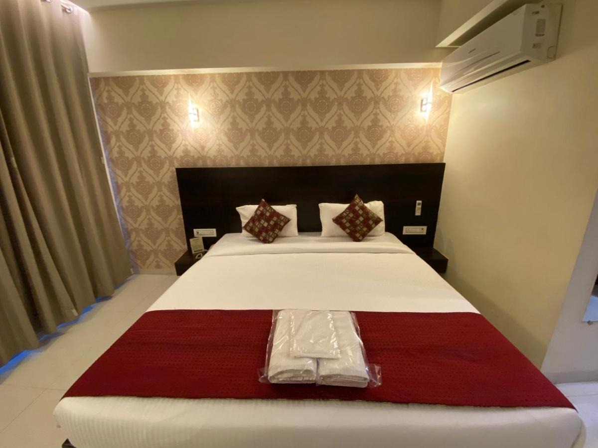 Hotel Singh'S By Wb Inn, Vashi, نافي مومباي المظهر الخارجي الصورة