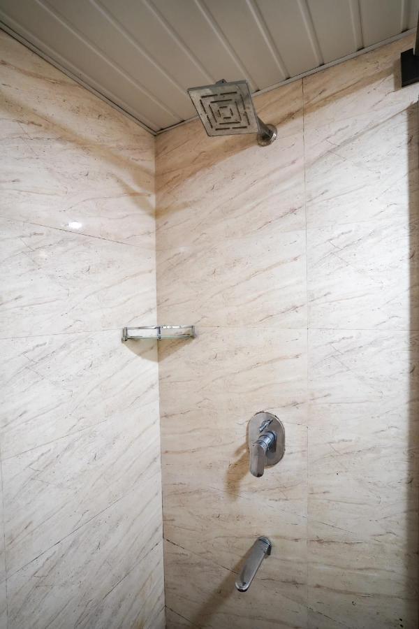 Hotel Singh'S By Wb Inn, Vashi, نافي مومباي المظهر الخارجي الصورة