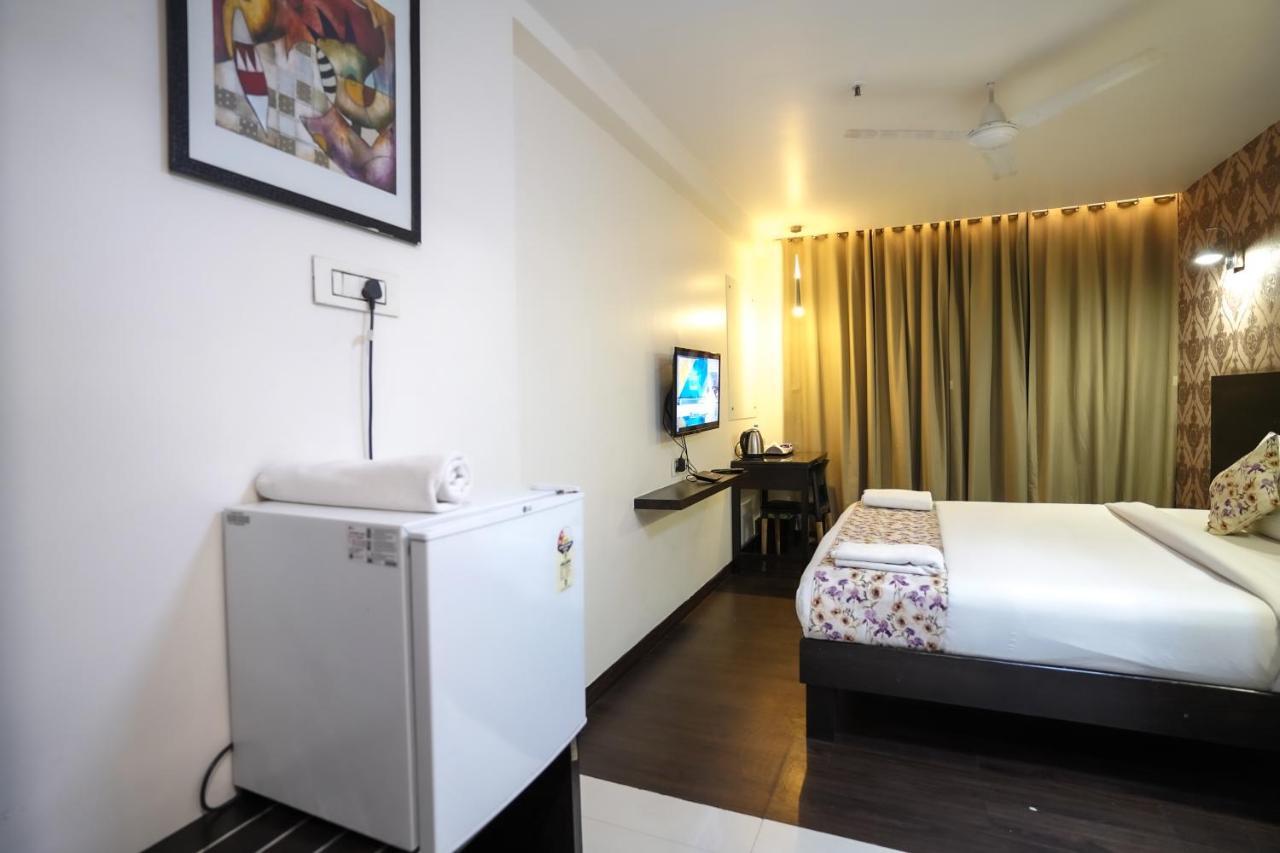 Hotel Singh'S By Wb Inn, Vashi, نافي مومباي المظهر الخارجي الصورة