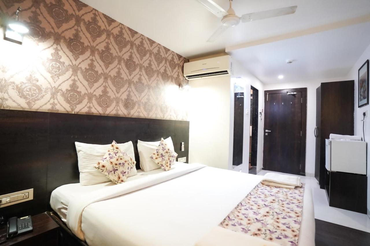 Hotel Singh'S By Wb Inn, Vashi, نافي مومباي المظهر الخارجي الصورة